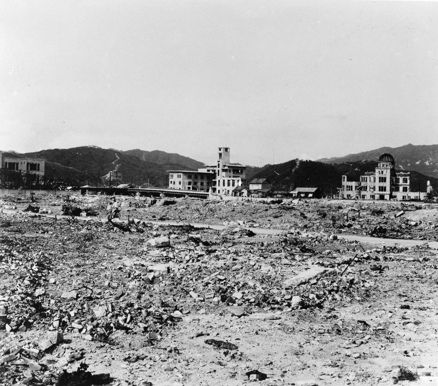 1946: HIROSHIMA DESTRUCTION